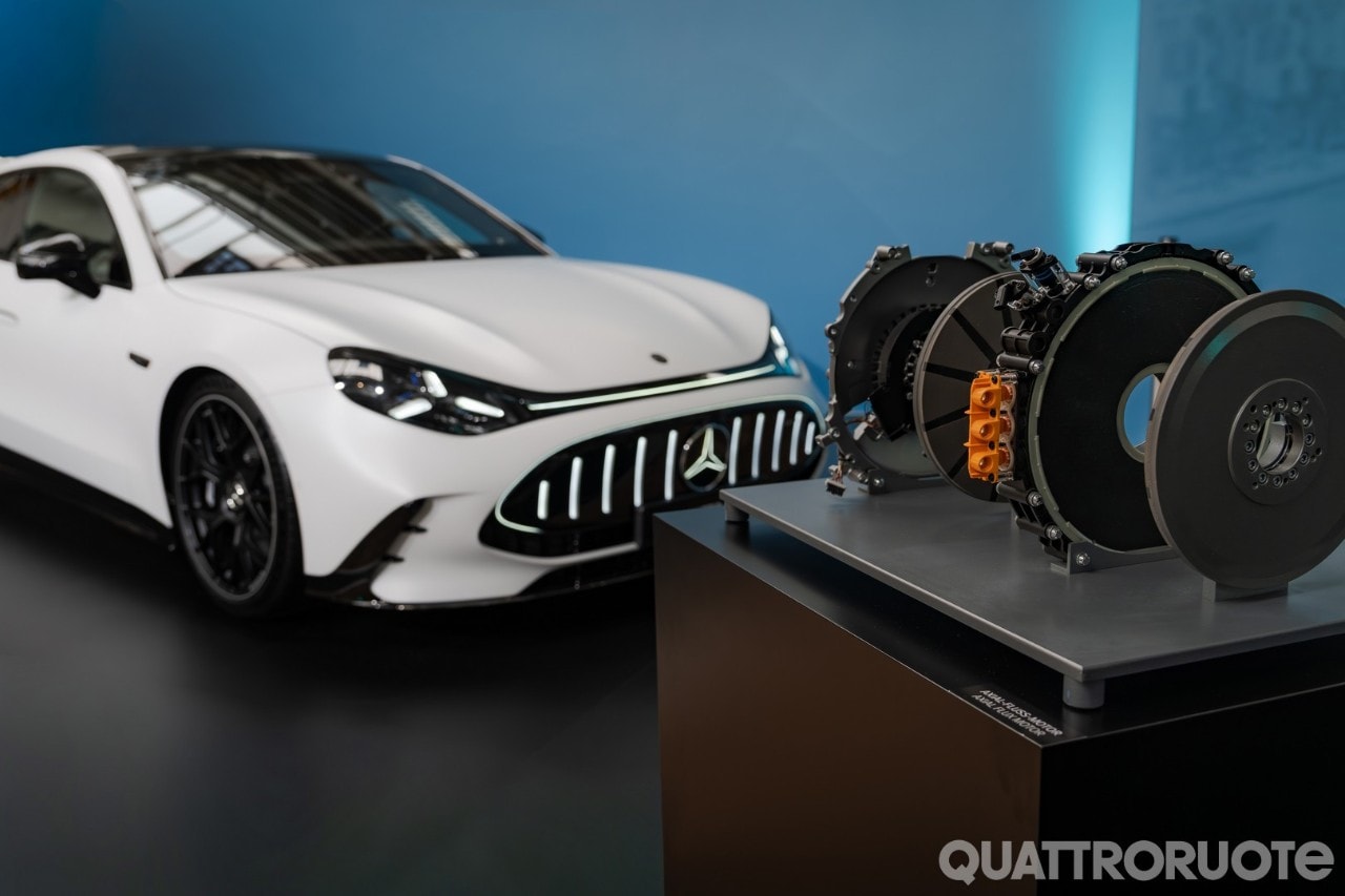 Mercedes-AMG GT 4-door Coupé: così nascono i motori elettrici firmati da 63 specialisti