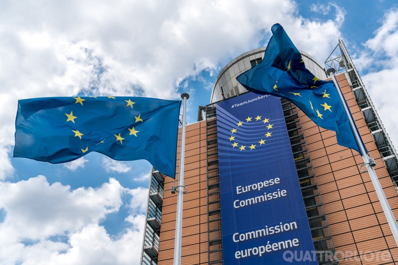 Auto, nuove regole UE: più riciclo, stretta sull’usato e stop all'export dei veicoli non idonei