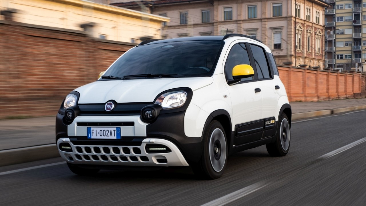 Un’auto su due è ibrida: la top 10 che sta cambiando il mercato italiano