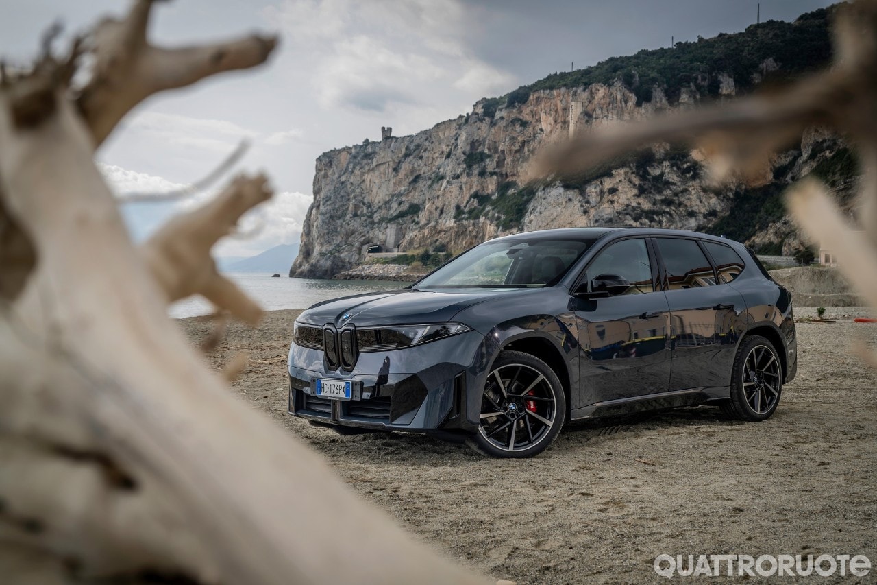 World Car Awards 2026: BMW iX3 batte tutte ed è Auto dell'Anno