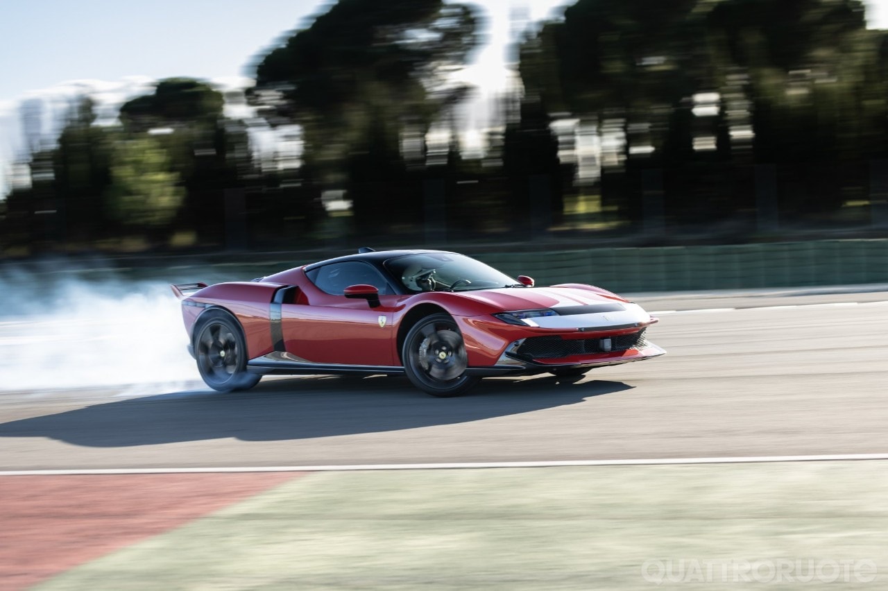 Ferrari 849 Testarossa: l’ibrido che piace e ridefinisce la bella guida - VIDEO