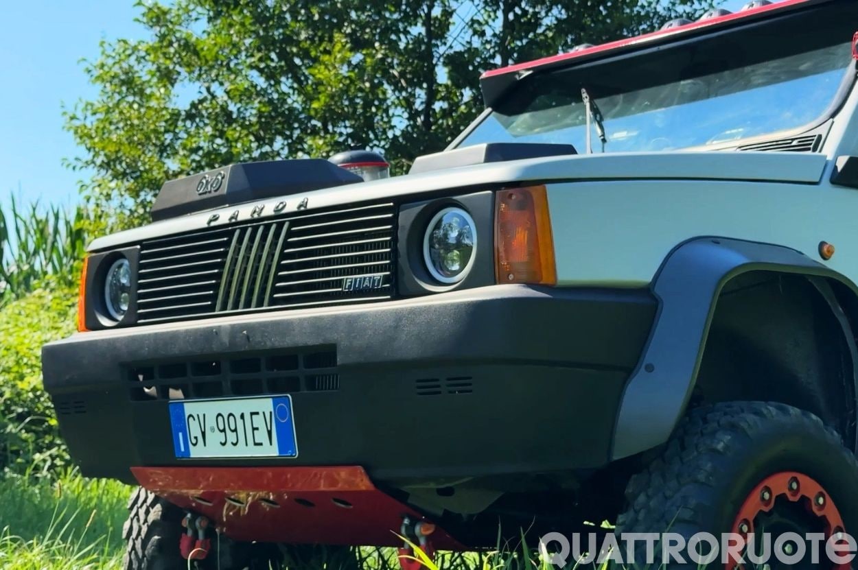 La Fiat Panda 6x6 esiste davvero, ha sei ruote motrici e un cuore Abarth - VIDEO