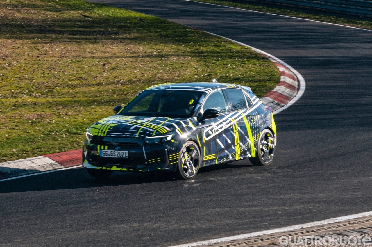 Opel Corsa GSE: l'elettrica inizia i test nell'Inferno Verde del Nürburgring 