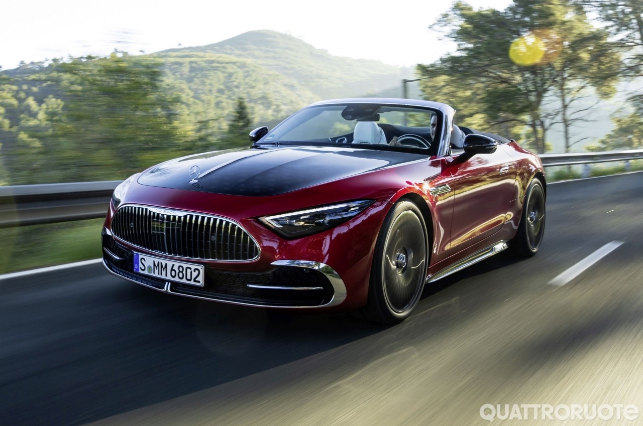 SL 680 Monogram Series, a cielo aperto con 585 CV nel cofano