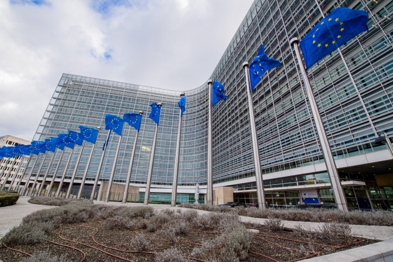 Pacchetto auto, voci su uno slittamento al 2040 per l'addio a diesel e benzina