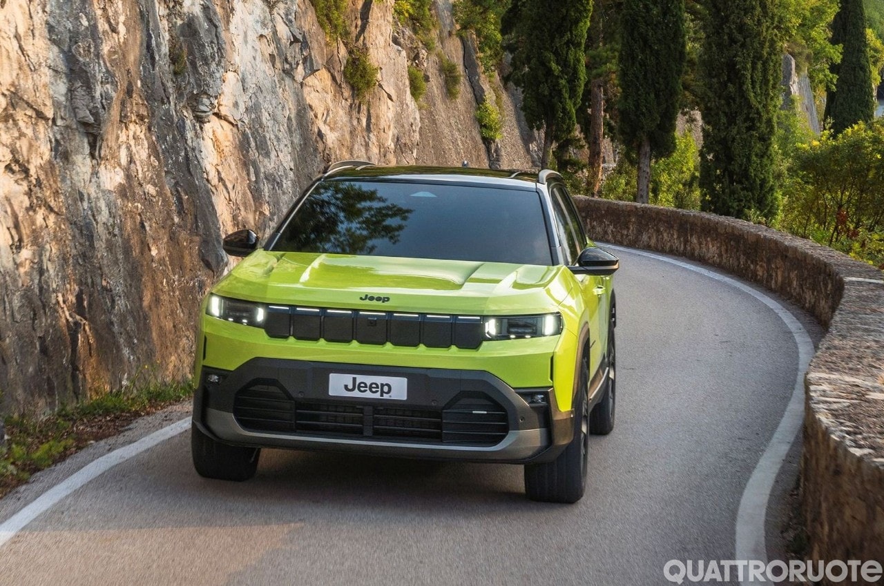 I prezzi della e-Hybrid Altitude
